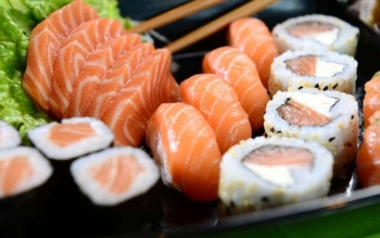 MANEKI sushi and rolls