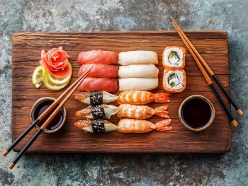 Plaksa Sushi