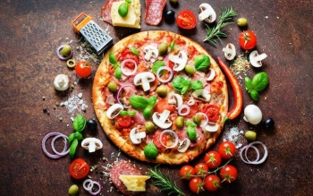 Pepperoni pizza & sushi