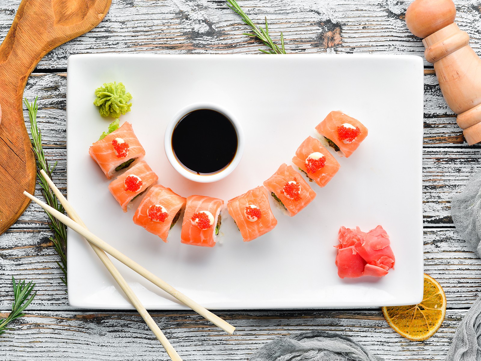 7Pizza & Sushi5